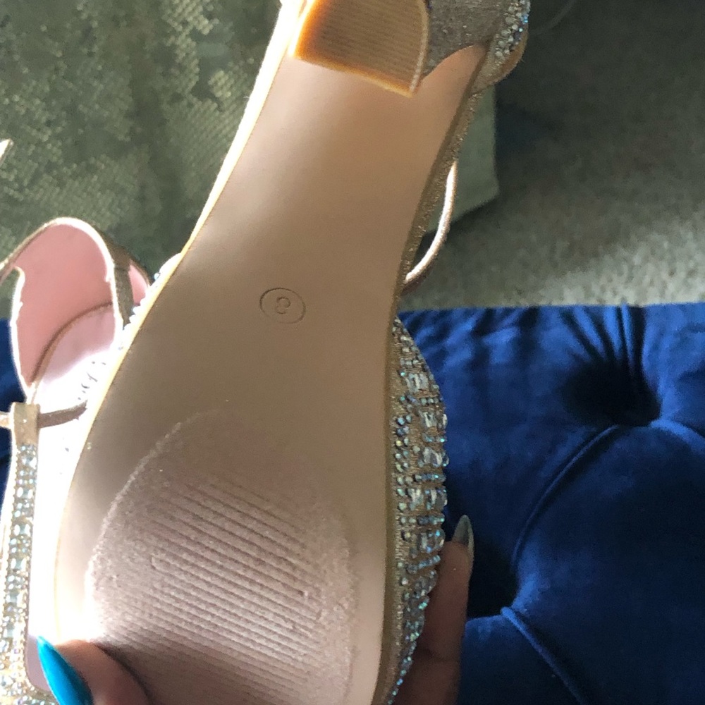 Heels - Picture 2 of 2